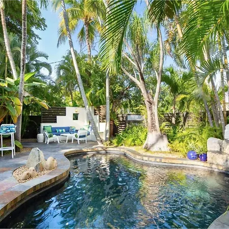 New Hidden Oasis- Waterfall Pool Close To Beach